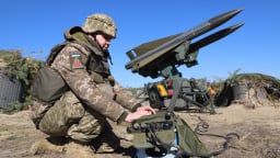 Ukraine muốn 'vét sạch' kho 40.000 tên lửa Mỹ để dựng lá chắn thép trước Nga