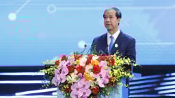 Bộ trưởng GDĐT Nguyễn Kim Sơn: 'Không có lời nào nói hết được sự cảm ơn của ngành'