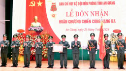 Ban Chỉ huy Bộ đội Biên phòng An Giang nhận Huân chương Chiến công hạng Ba