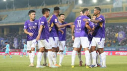 Hoàng Hên vừa ghi bàn vừa kiến tạo, Hà Nội FC thắng Thép xanh Nam Định 2-1