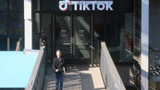 TikTok sẽ tắt sóng vào Chủ nhật nếu chính phủ Mỹ không can thiệp, người dùng Mỹ đau lòng