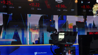 Thuế quan của ông Trump quét 5.000 tỉ USD bay màu khỏi phố Wall, chứng khoán Mỹ có tuần tệ hại nhất