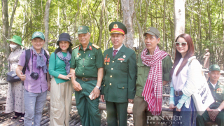 Phóng viên bắt đầu tham quan tour đặc biệt, tìm về “địa chỉ đỏ” tại TP.HCM dịp 50 năm Thống nhất đất nước