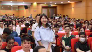 Trường Đại học Y Hà Nội lý giải cấm sinh viên mặc váy ngắn, cạp trễ, quần jean rách, nhuộm tóc...