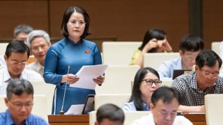 Đại biểu Quốc hội đề xuất cán bộ, công chức vào diện được tham gia bảo hiểm thất nghiệp