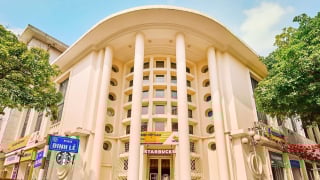 Starbucks Bưu Điện Hà Nội giữa phố cổ, sở hữu 2 mặt tiền view Hồ Gươm