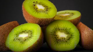 Cách chăm sóc da bằng quả kiwi có thể nhiều người chưa biết