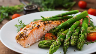 Tại sao các chế độ ăn kiêng thay thế như nhịn ăn, low carb không hiệu quả?