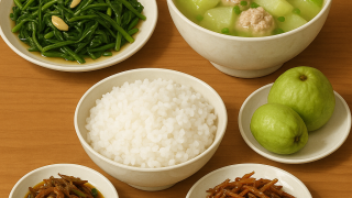 Bữa cơm tối 120 nghìn: Cá cơm rim, canh bí xanh thanh mát