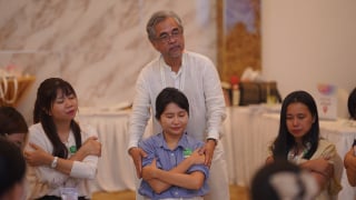 Gen Z 'bật khóc' vì được hỗ trợ chữa lành tâm lý 