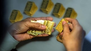 Giá vàng hôm nay 28/6: Đồng loạt giảm sâu, giá vàng sẽ đi về đâu?