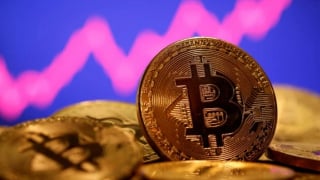 Giá Bitcoin tăng dựng đứng, vượt mốc 116.000 USD