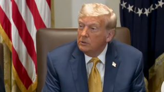 Ông Trump áp thuế 35% với đồng minh thân thiết EU, Mexico