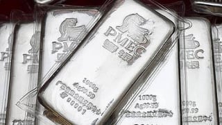 Giá bạc hôm nay 25/7: Giảm theo giá vàng nhưng triển vọng vẫn tích cực