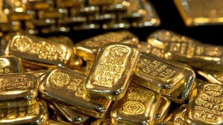 Giá vàng hôm nay 25/7: Giảm sốc, vàng SJC 'bốc hơi' 1 triệu đồng/lượng trong 1 ngày