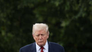 CNN: Ông Trump sắp đưa ra hai quyết định bổ nhiệm quan trọng, niềm tin vào nền kinh tế đang bị đặt cược