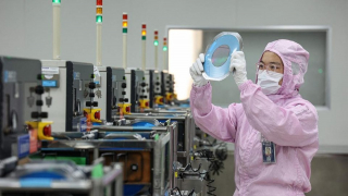 Thuế quan 100% đối với chất bán dẫn của ông Trump giáng đòn nặng cho các nhà sản xuất chip ở Đông Nam Á 