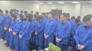 Muốn lấy lại tiền do Shark Thủy lừa đảo, người phụ nữ mất thêm 15 tỷ đồng