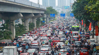 Tổ chức toàn cầu khuyến cáo các chính phủ tăng cường cho phép làm việc tại nhà, xe cá nhân luân phiên lưu thông