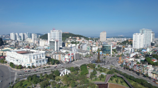 Quảng Ninh thông qua Nghị quyết thành lập thành phố trực thuộc Trung ương
