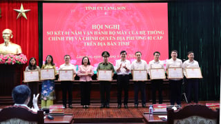 Lạng Sơn: 16 tập thể, 50 cá nhân được khen thưởng trong Sơ kết 1 năm vận hành chính quyền 2 cấp
