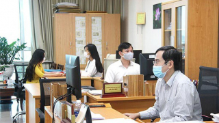 Cán bộ, lãnh đạo phòng sẽ được sắp xếp như thế nào khi tổ chức chính quyền địa phương 2 cấp? 