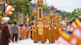 Đón xe buýt thế nào để tới Đại lễ Phật đản Vesak 2025 thuận tiện nhất?