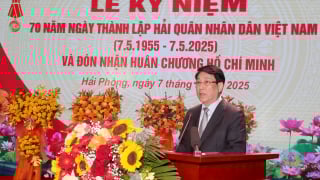 Chủ tịch nước: Hải quân cần phát huy truyền thống làm chủ vùng biển, quyết chiến, quyết thắng