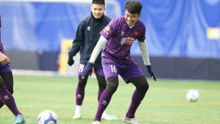 Tin tối (8/6): “Trung vệ thép' báo tin buồn cho HLV Kim Sang-sik
