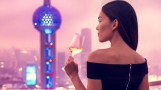'Giả giàu, sống ảo': CEO vạch trần lối sống 'tự sát tài chính' nguy hiểm của tầng lớp trung lưu