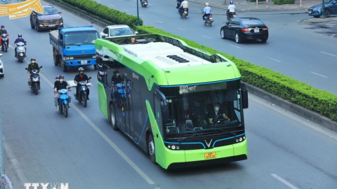 Từ năm 2025, Hà Nội tập trung phát triển các tuyến buýt sử dụng điện, tổ chức làn ưu tiên