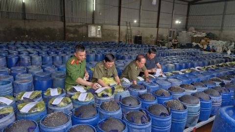 Nghệ An: Nhóm đối tượng dùng gần 2.000 chiếc lu, sản xuất và bán ra thị trường 3.500 tấn giá đỗ từ chất cấm