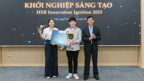 Từ người hướng nội, nữ sinh năm 3 'lột xác' ấn tượng với ứng dụng 'kết nối người có thực phẩm với người cần'