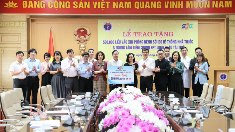 Vì một Việt Nam khỏe mạnh, FPT Long Châu đồng hành cùng Bộ Y tế, trao tặng 500.000 liều vắc xin sởi