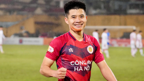 Lê Phạm Thành Long: 'Đứa con lưu lạc của bầu Đức' và chiều cao khiêm tốn nhất ĐT Việt Nam