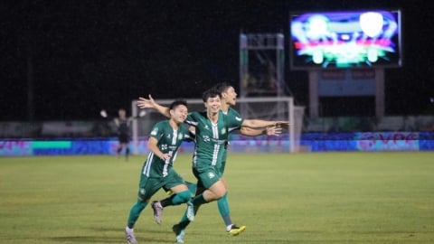 Công Phượng lại ghi bàn từ đá phạt, dẫn đầu danh sách 'Vua phá lưới'