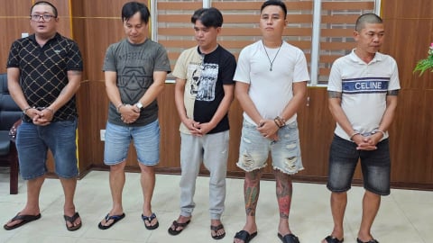 TIN NÓNG 24 GIỜ QUA: Triệt phá đường dây cá độ bóng đá hơn 100 tỷ đồng; 2 mẹ con bị cướp 2 lần trên 1 đoạn đường trong đêm 