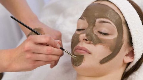 Cách chăm sóc da bằng bùn khoáng tại nhà mang lại hiệu quả bất ngờ