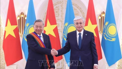 Tổng Bí thư Tô Lâm nhận Huân chương Hữu nghị Dostyk hạng nhất của Kazakhstan
