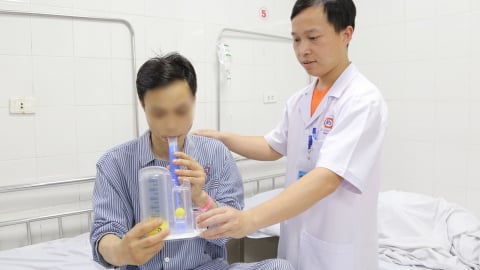 Vỡ kén khí, đứt dây chằng đỉnh phổi sau một cơn ho dữ dội