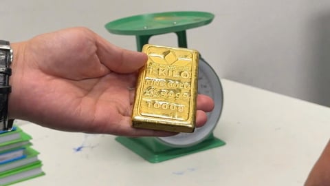  




Vàng, ma tuý, tiền tệ vận chuyển trái phép qua biên giới có dấu hiệu gia tăng qua đường hàng không