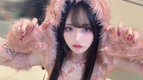 'Nữ thần cosplay' làm điều kinh hoàng với bạn trai vì lý do khó ngờ