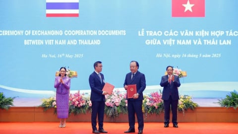 Thủ tướng Việt Nam và Thái Lan chứng kiến thỏa thuận hợp tác giữa Bộ Công Thương với tập đoàn Central Group