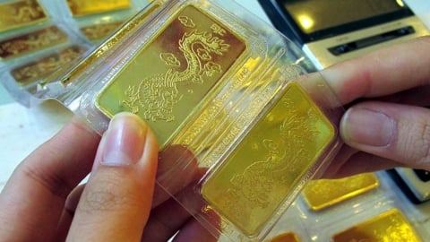 Giá vàng hôm nay 17/5: Giảm mạnh nhất trong vòng 6 tháng qua