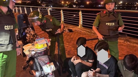 
Loạt quái xế sa lưới trong đêm tại Đà Nẵng