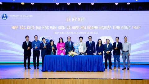 Trường Đại học Văn Hiến ký kết với doanh nghiệp đào tạo nhân lực và chuyển giao tri thức   