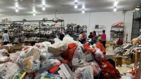 Tâm lý 'dùng tạm cũng được': Căn nguyên khiến hàng giả, hàng nhái, hàng kém chất lượng sống khỏe