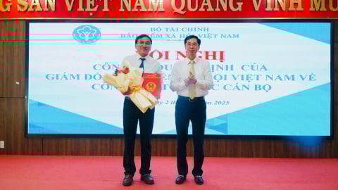 Bổ nhiệm Giám đốc và hai Phó Giám đốc BHXH khu vực XX 