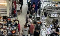 Cận cảnh 'hàng hiệu giá bèo' cần là có ở chợ truyền thống TPHCM