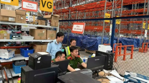Tin hot thị trường ngày 3/6: Số lượng “khủng” thực phẩm, mỹ phẩm, sữa bột trẻ em không rõ nguồn gốc tiếp tục bị phát hiện